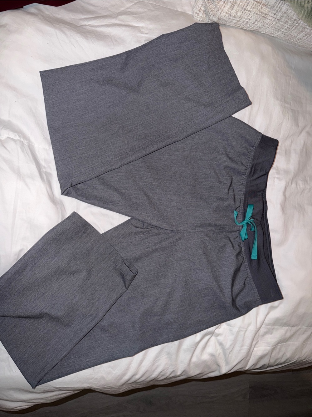 Figs Women’s Straight Leg Scrub Pants in Gray with Teal Drawstring